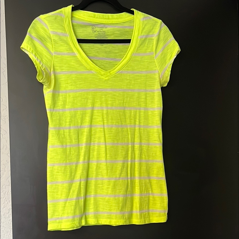 No Boundaries Yellow Fitted Cap Sleeve T-Shirt